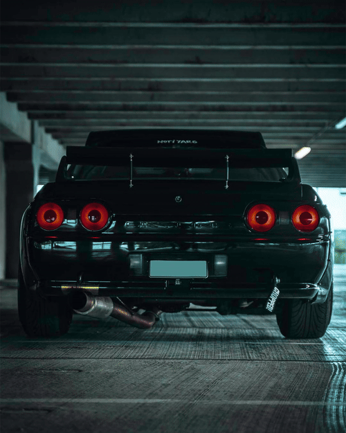 Nissan Skyline GT-R V4 - Neon Car Art